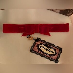 Red Velvet Bow Stretchy Belt